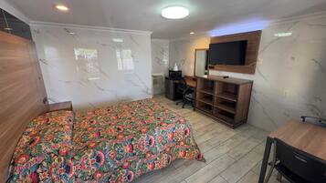 Basic Single Room | Individually decorated, individually furnished, desk, blackout drapes