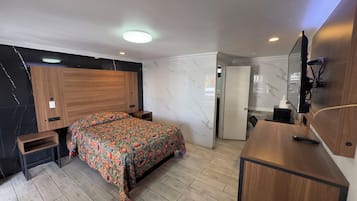 基本單人房 | 獨特設計、獨特裝修、書桌、遮光窗簾/窗簾