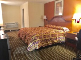 Room, 1 King Bed | Desk, laptop workspace, iron/ironing board, WiFi (free)
