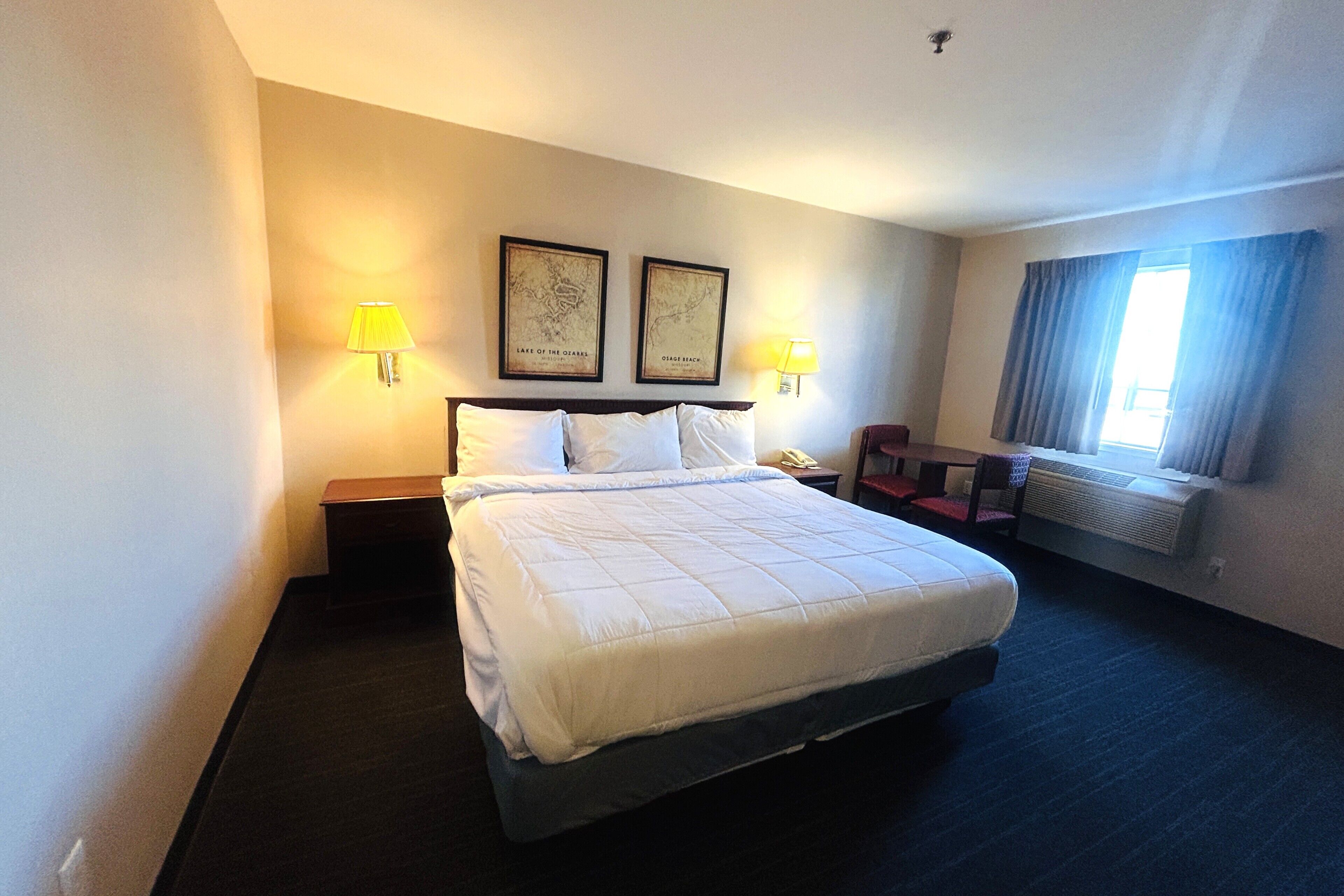 Habitación, 1 cama de matrimonio grande, no fumadores (Accessible) | Tabla de planchar con plancha, wifi gratis, ropa de cama