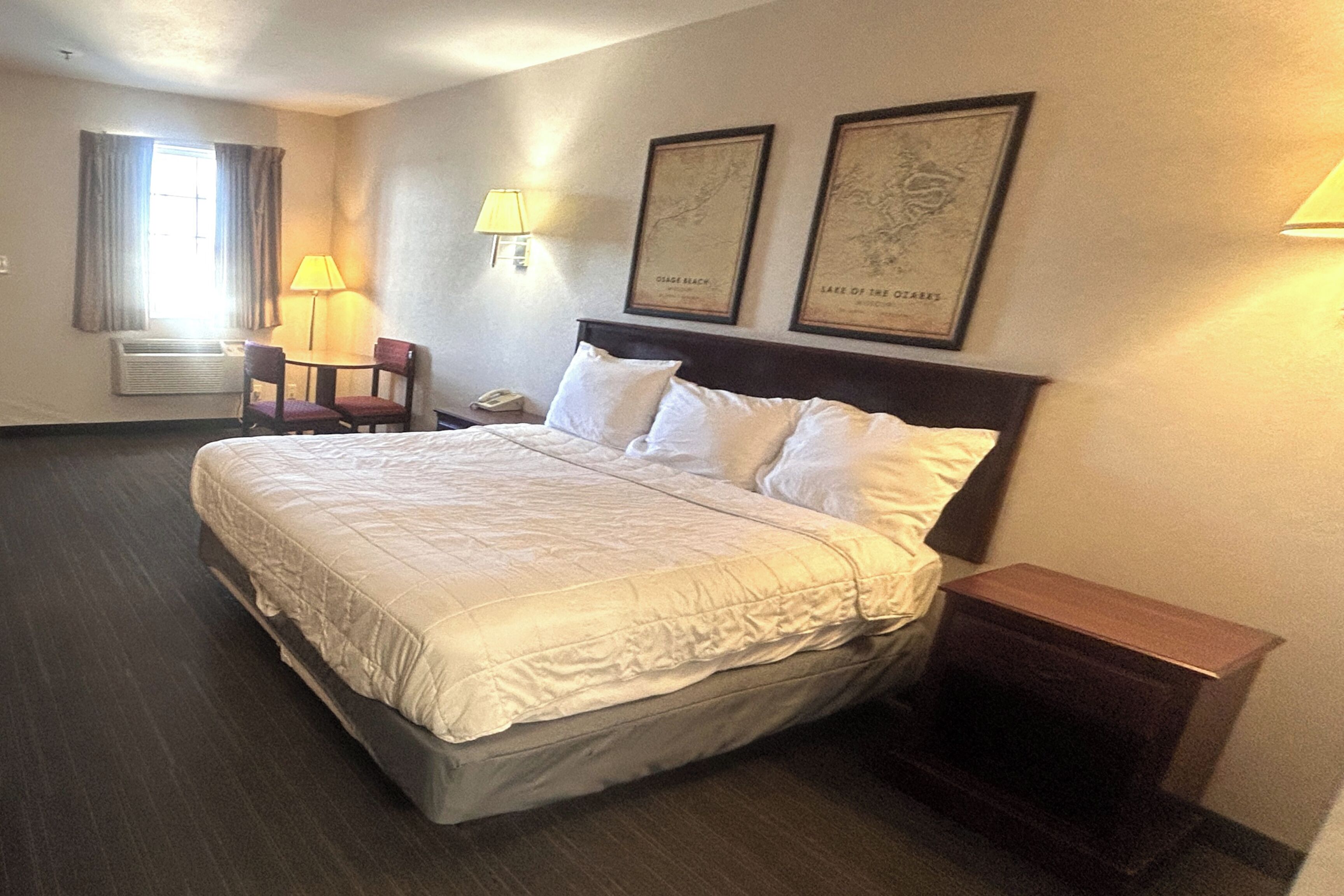 Habitación, 1 cama de matrimonio grande, no fumadores | Tabla de planchar con plancha, wifi gratis, ropa de cama