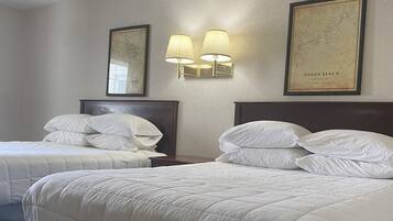 Quarto luxo, 2 camas Queen, para não fumantes | Individualmente decorados, individualmente mobiliados