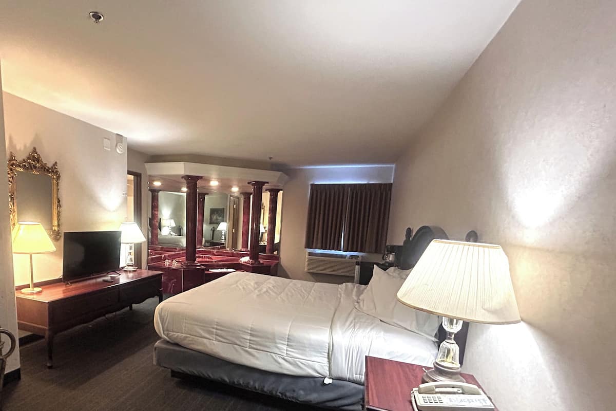 Rum - 1 kingsize-säng - icke-rökare - bubbelbad | Strykjärn/strykbräda, gratis wi-fi och sängkläder