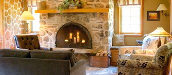 Settlement Courtyard Inn & Lavender Spa