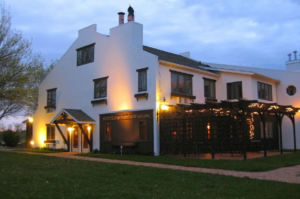 Settlement Inn & Lavender Spa - Wallace, MI