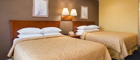 Desk, laptop workspace, iron/ironing board, free WiFi