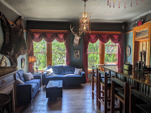 Lobby sitting area - The Oliver House - Adults Only (Bisbee)