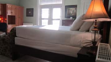 Executive Suite | Individually decorated, individually furnished, iron/ironing board