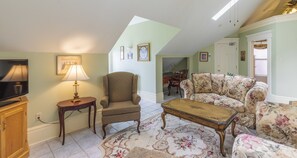 Ático ejecutivo, 1 cama de matrimonio grande | Decoración individual y mobiliario individual