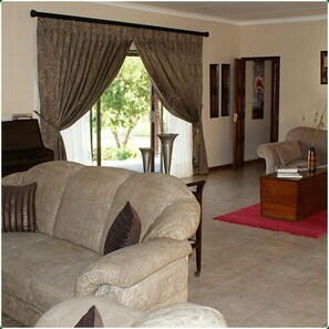 Lobby-Lounge