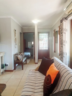Family Bungalow, 2 Bedrooms | Living area | 42-inch LED TV with digital channels, TV, Netflix - Gecko Cottage (Nkomazi)
