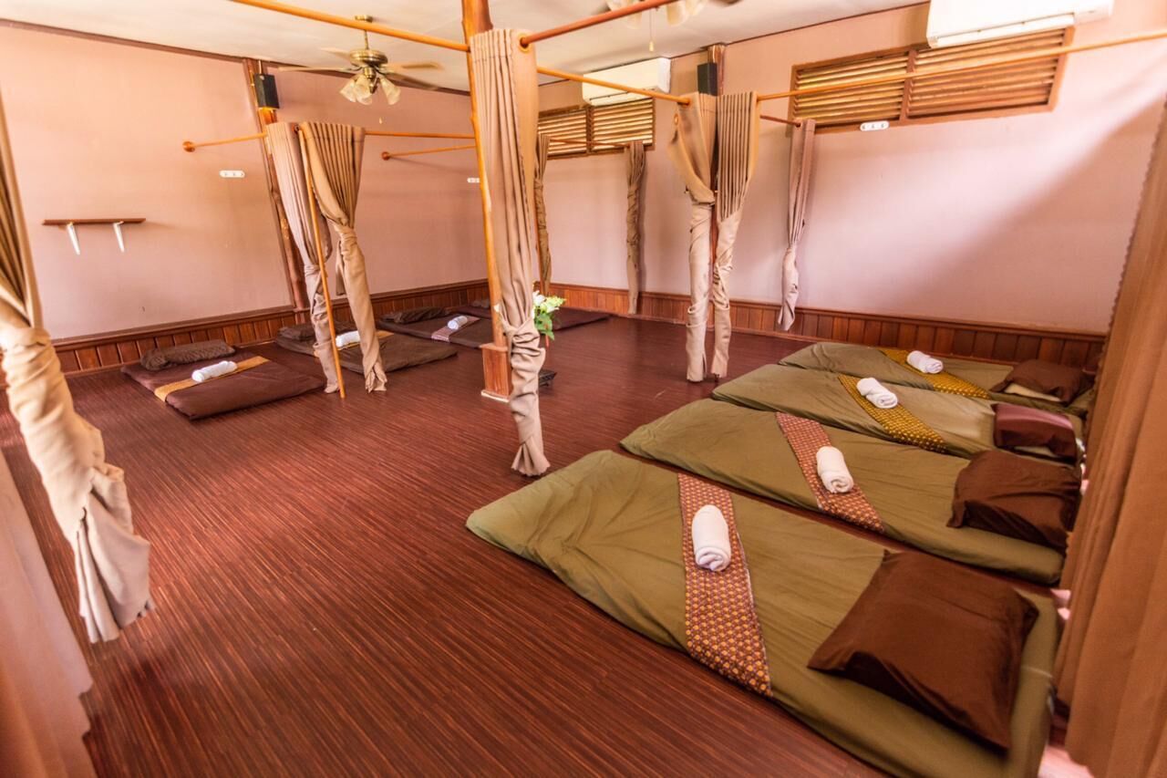 Sauna, hammam, soins d'aromathérapie, massages thaïs, gommages corporels