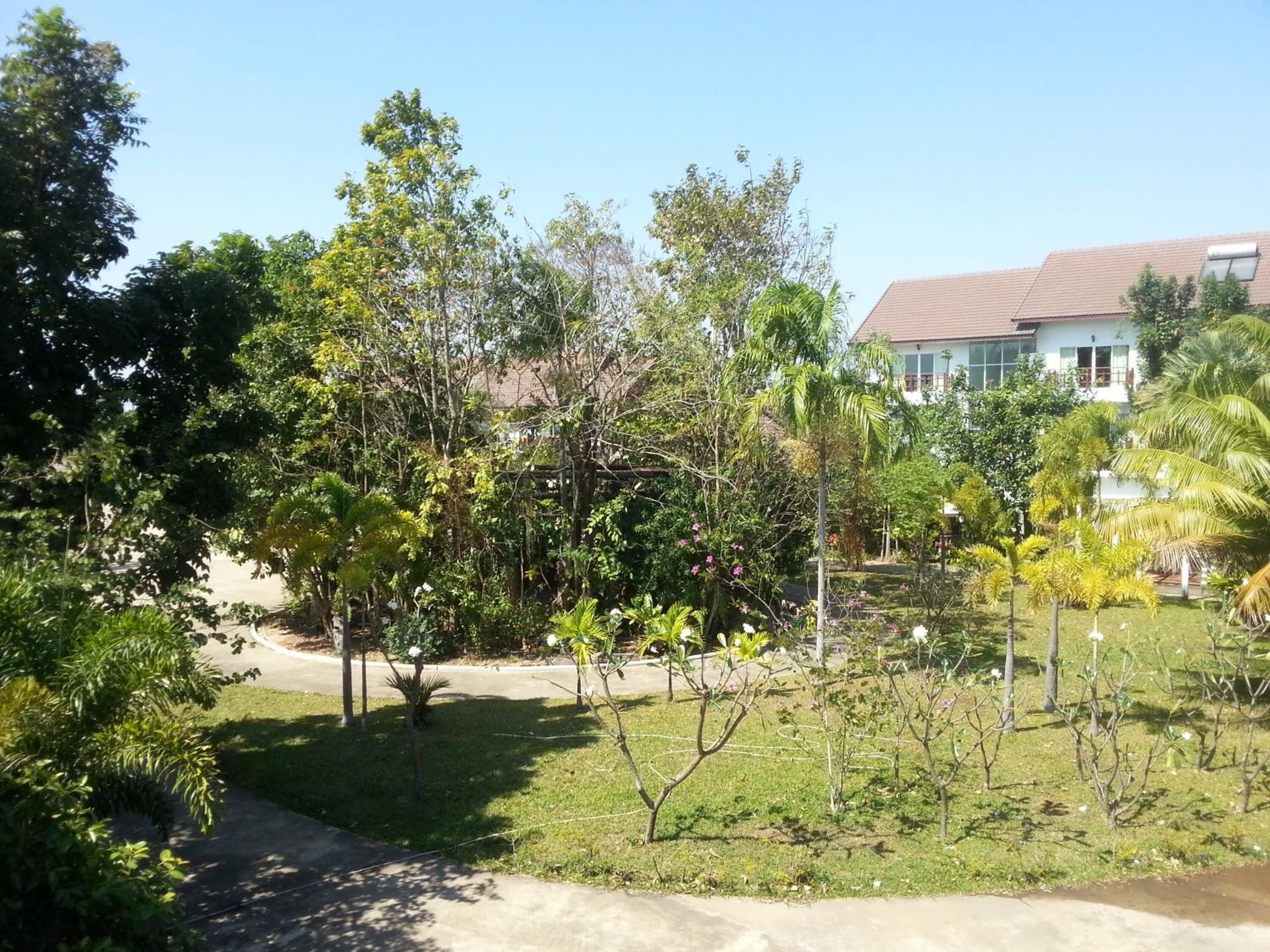 Khuôn viên nơi lưu trú