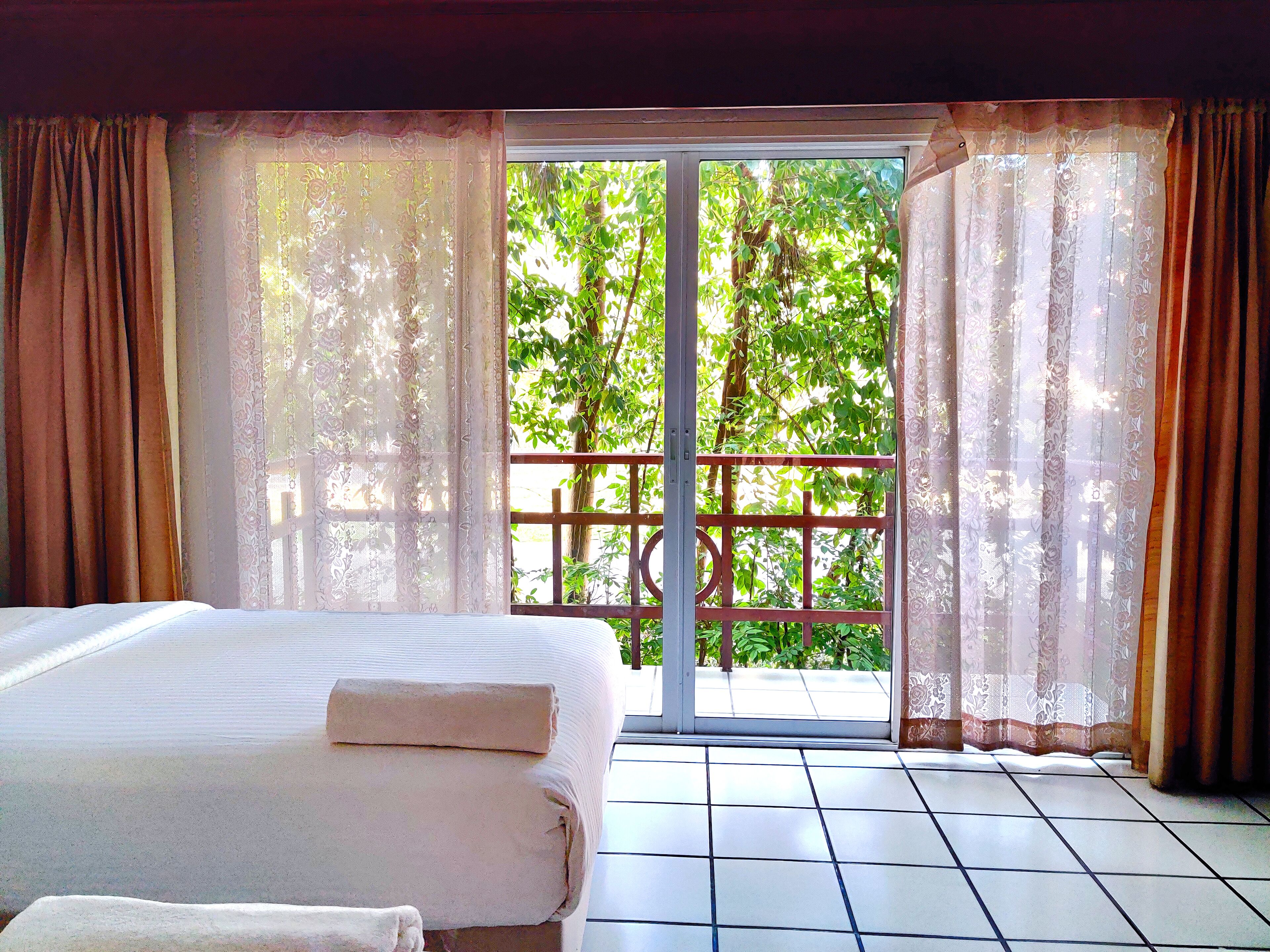 書桌、折疊床/加床、免費無線上網、床單