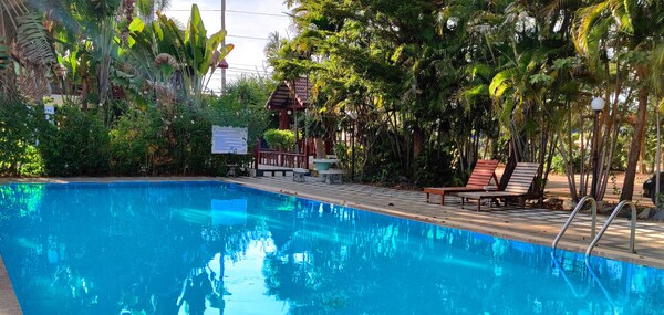 Thongpaeka Hotel - Buri Ram