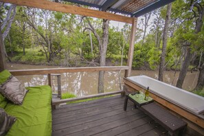 Waterfront Cottage | Terrace/patio - The Laurels of Chinchilla (Chinchilla)