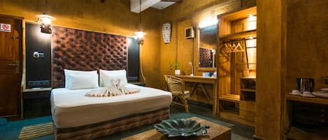 Oriental Fusioned King Room with Mountain View | Frigobar, individualmente mobiliados, Wi-Fi de cortesia, roupa de cama