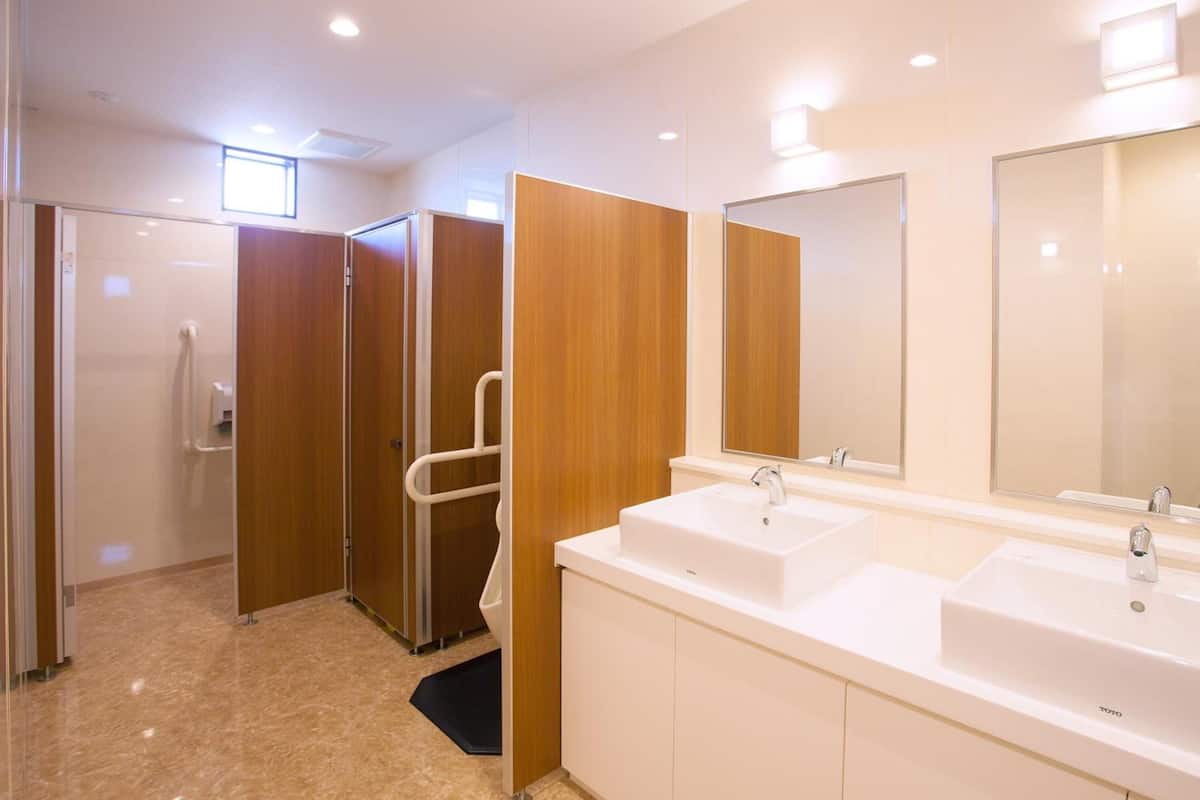 free toiletries, hair dryer, slippers, bidet