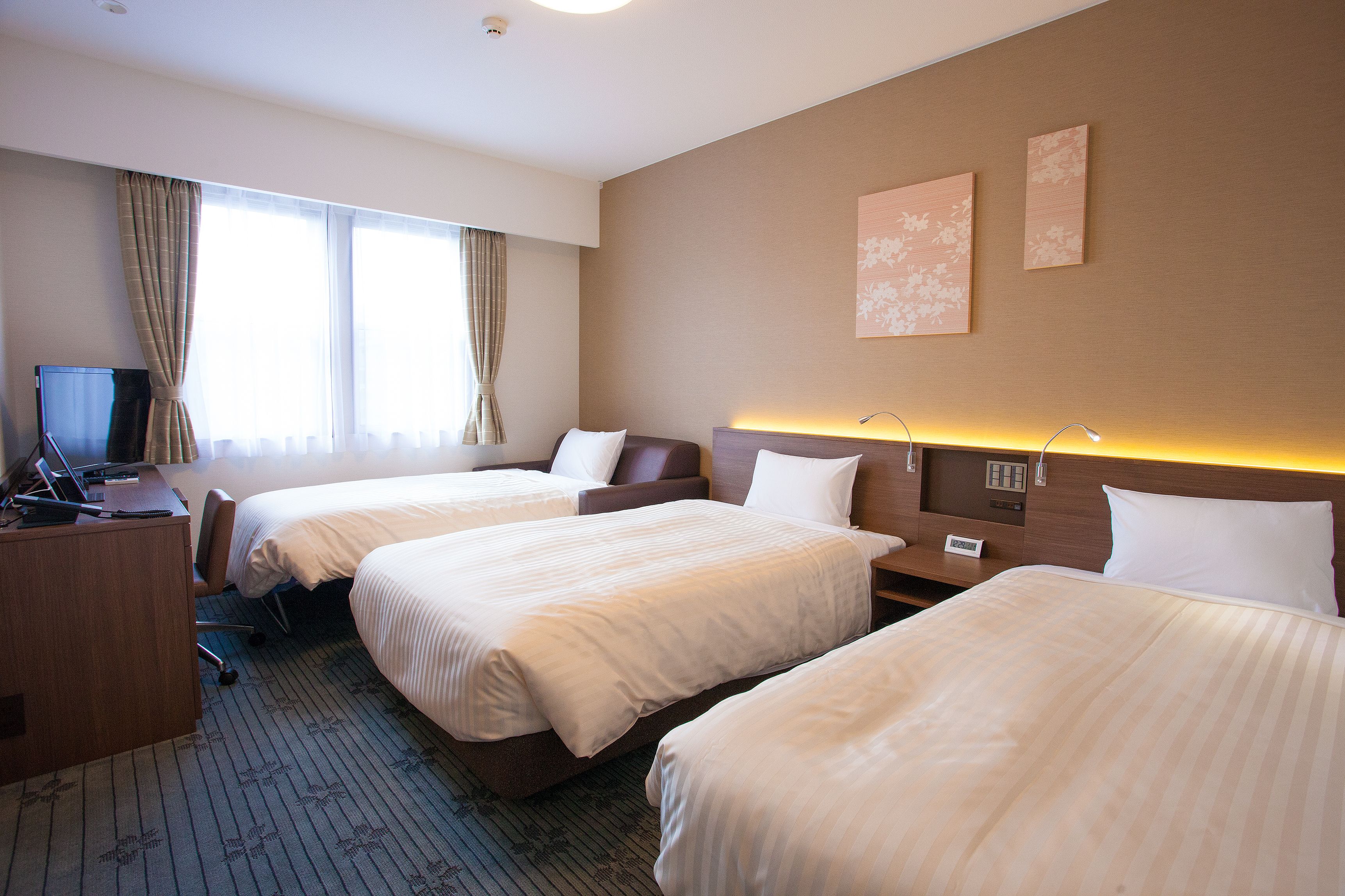 twin room | in-room safe, desk, blackout curtains, free wifi