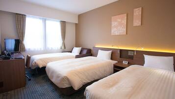 Zweibettzimmer | Zimmersafe, Schreibtisch, Verdunkelungsvorhänge, kostenloses WLAN