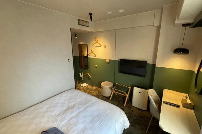 Desk, free WiFi, bed sheets