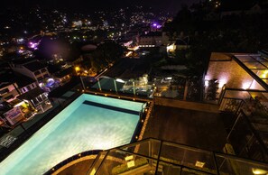 Outdoor pool - Sevana City Hotel Kandy (Kandy)