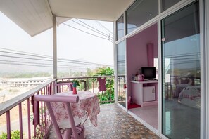 Breakfast, lunch, dinner served; Thai cuisine  - Paiwaan Resort (Pai)