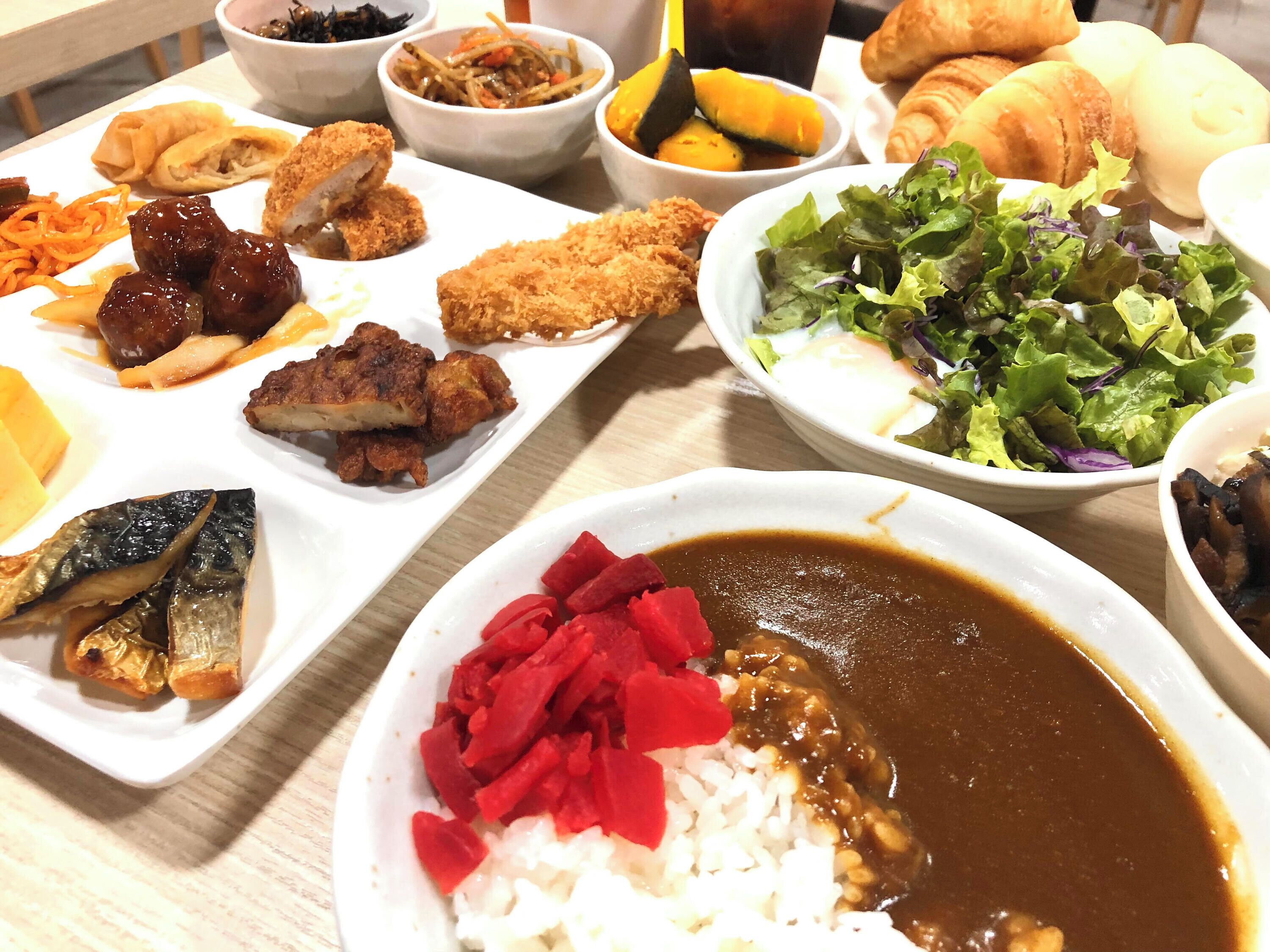 daily self-service breakfast for a fee