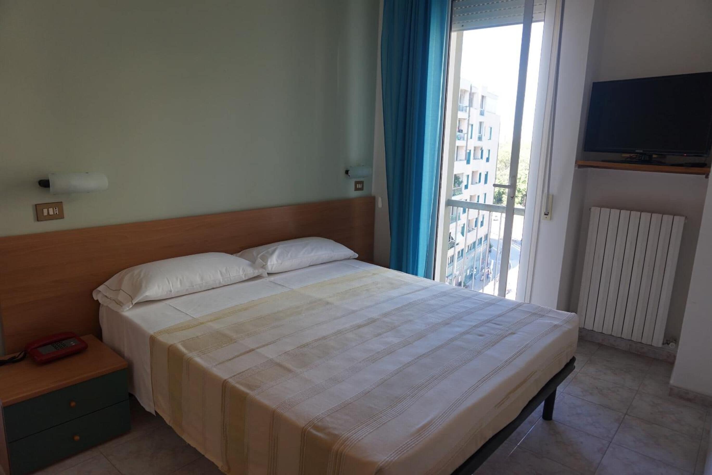 Coffres-forts dans les chambres, bureau, Wi-Fi gratuit