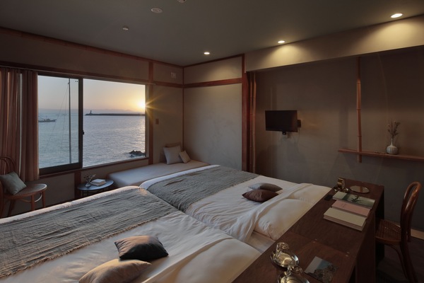 Twin Room, Ocean View | Individually decorated, blackout drapes, free WiFi, bed sheets