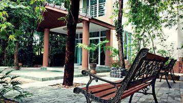 บริเวณภายนอก