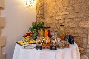 Petit déjeuner buffet compris tous les jours