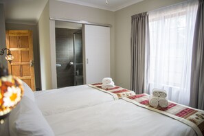 Standard Twin Room, 2 Single Beds, Ensuite