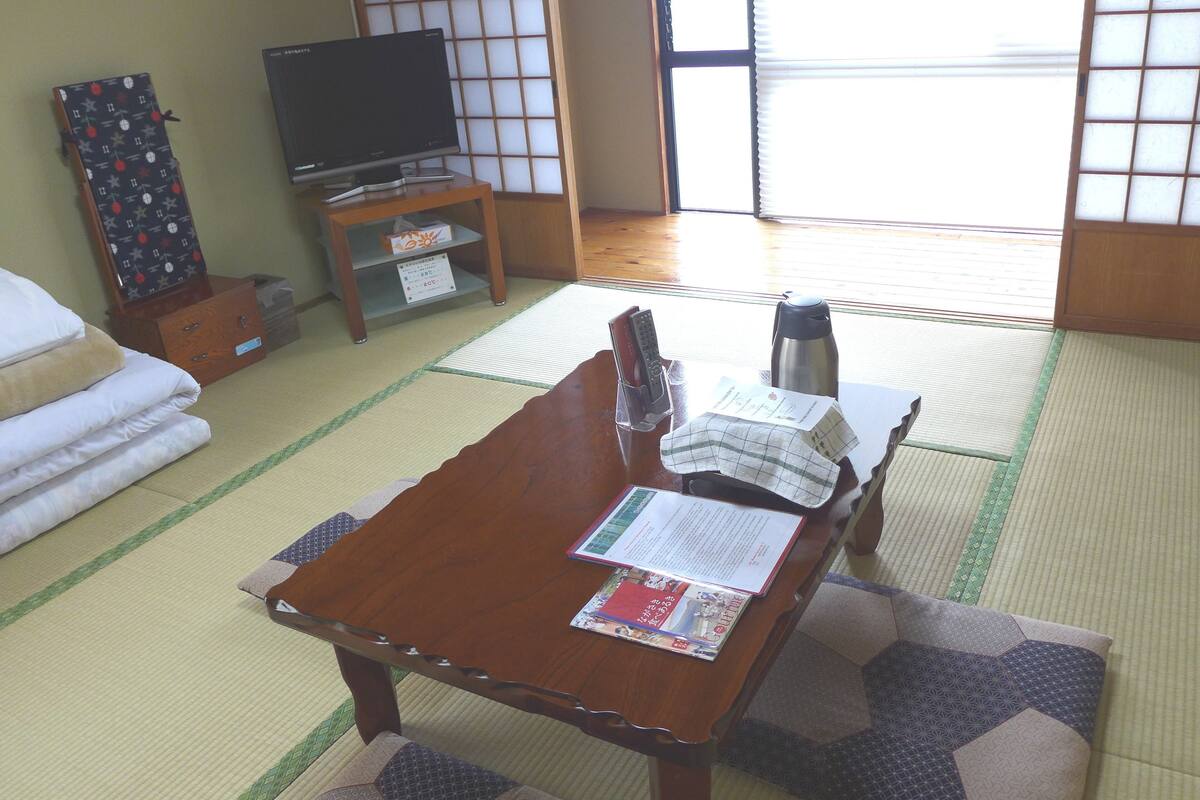 "MATSU" Japanese-Style Triple Room with a Bathroom