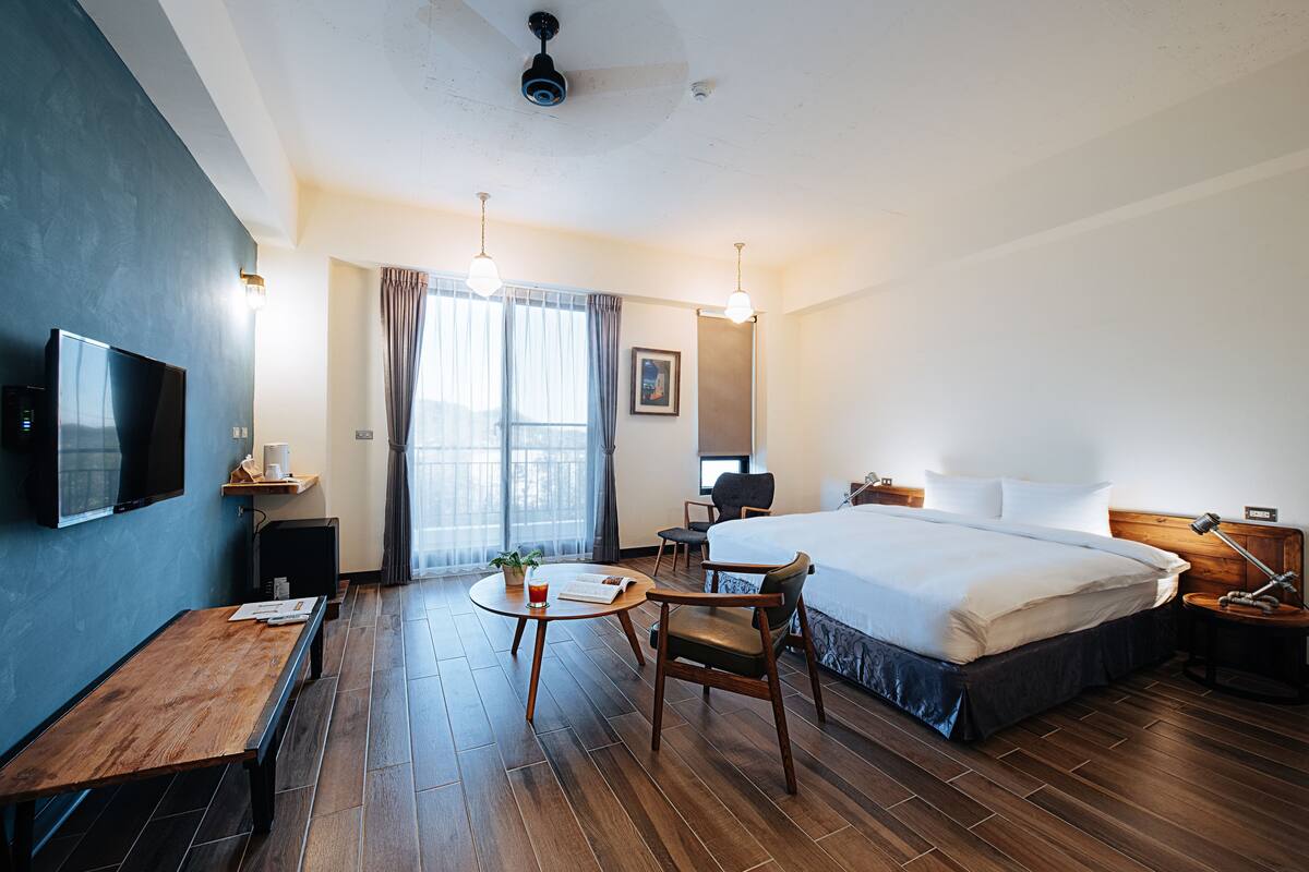 Standard Double Room 2 | Down comforters, desk, blackout drapes, soundproofing