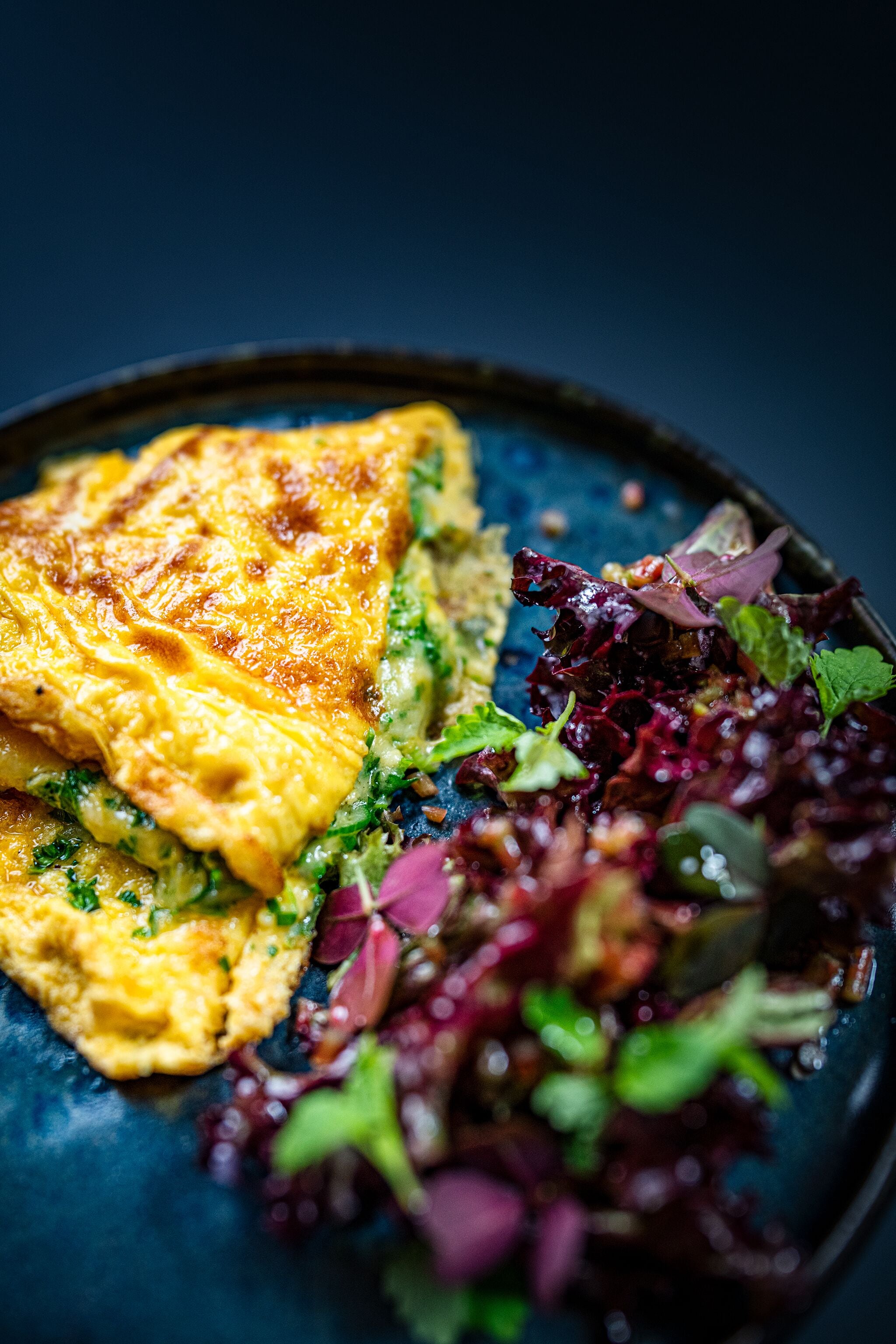 daily cooked-to-order breakfast (eur 20 per person)