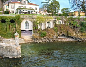 普通套房, 湖景, 附屬建築 (in grotta) | 義大利 Frette 床單、高級寢具、羽絨被、記憶床墊