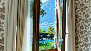 Junior Suite, Vista Lago Parziale