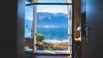 Suite Junior, vue lac, dans les dépendances (in grotta) | Vue sur le lac