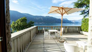Executive Suite, Lake View (private terrace) | Terrace/patio