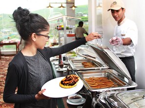 Daily buffet breakfast for a fee - The Blackpool Hotel (Nuwara Eliya)