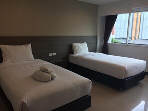 Desk, free WiFi - 14Resort (Bangkok)