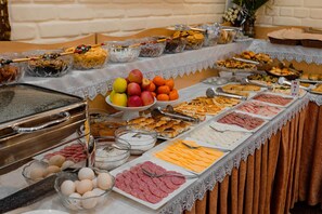 Se sirven desayunos, comidas y cenas 