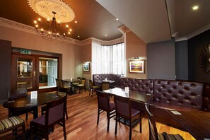 Breakfast, lunch, dinner served; British cuisine  - The Corriegarth Hotel (Inverness)