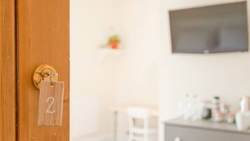 Deluxe Double or Twin Room, Sea View | Premium bedding, memory foam beds, desk, soundproofing