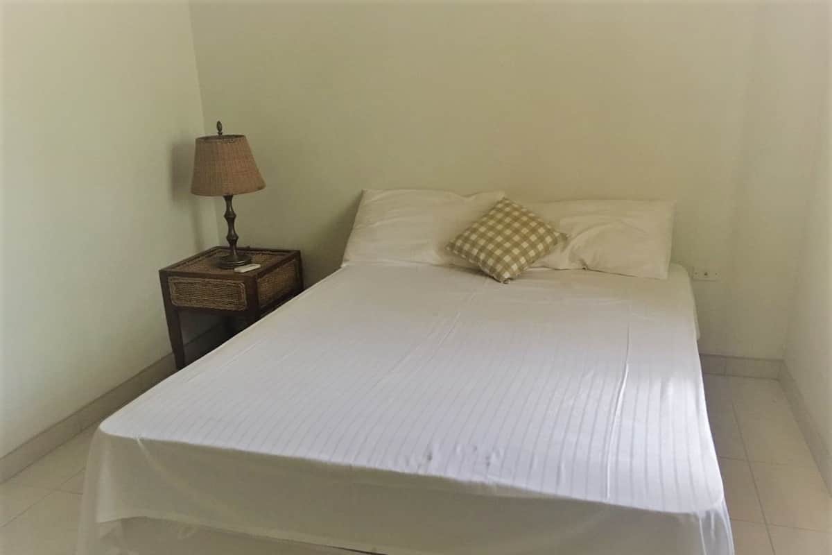 Desk, soundproofing, iron/ironing board, rollaway beds (surcharge)