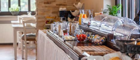 Daily buffet breakfast (EUR 14.50 per person)