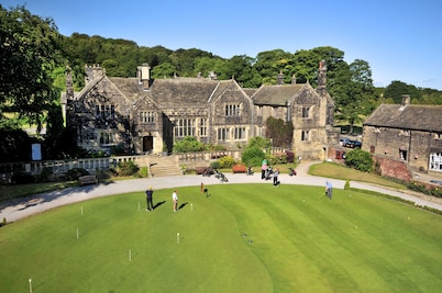 Woodsome Hall Golf Club Cottage on the Course