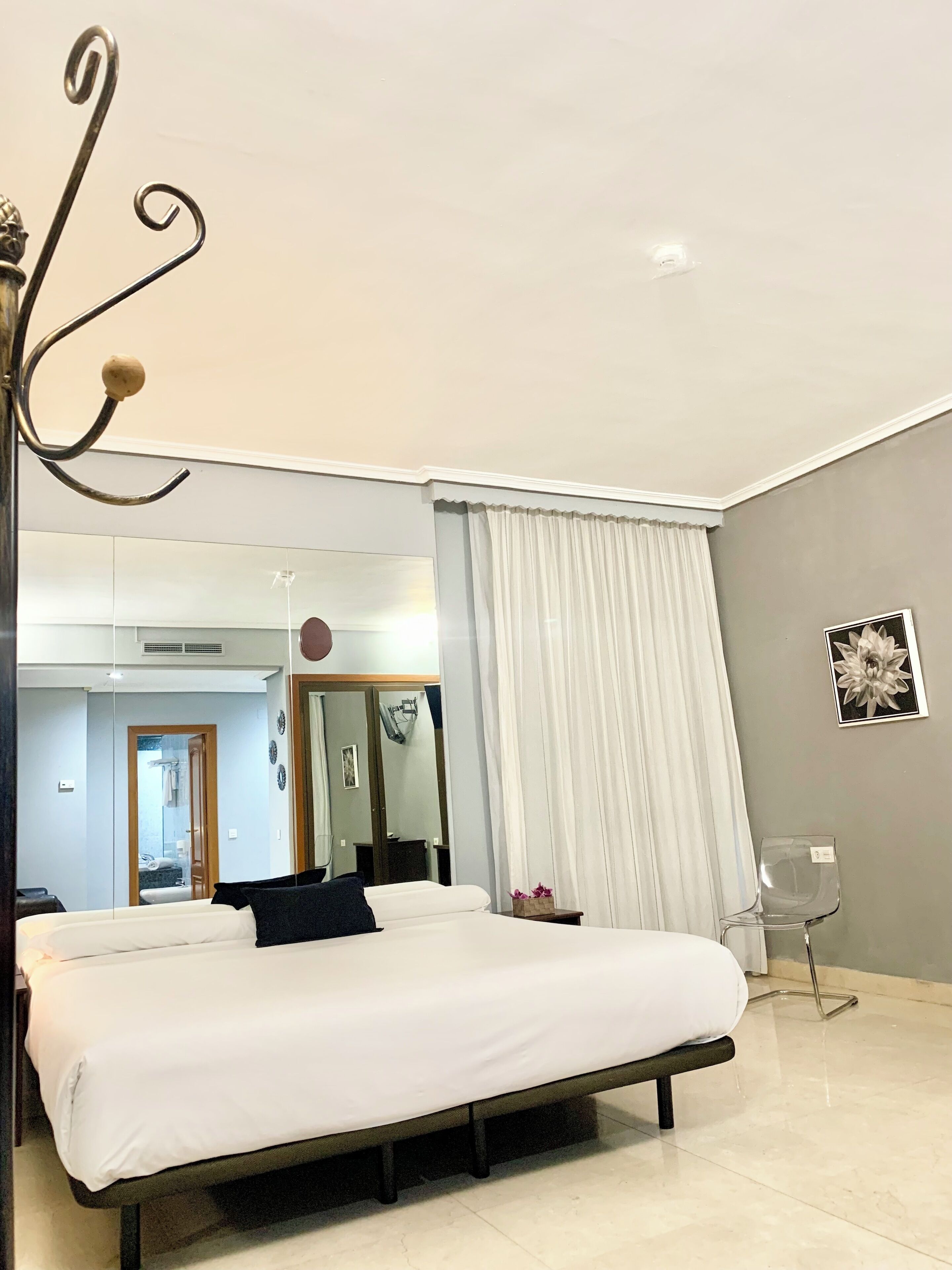 Photo - Hotel Humanes