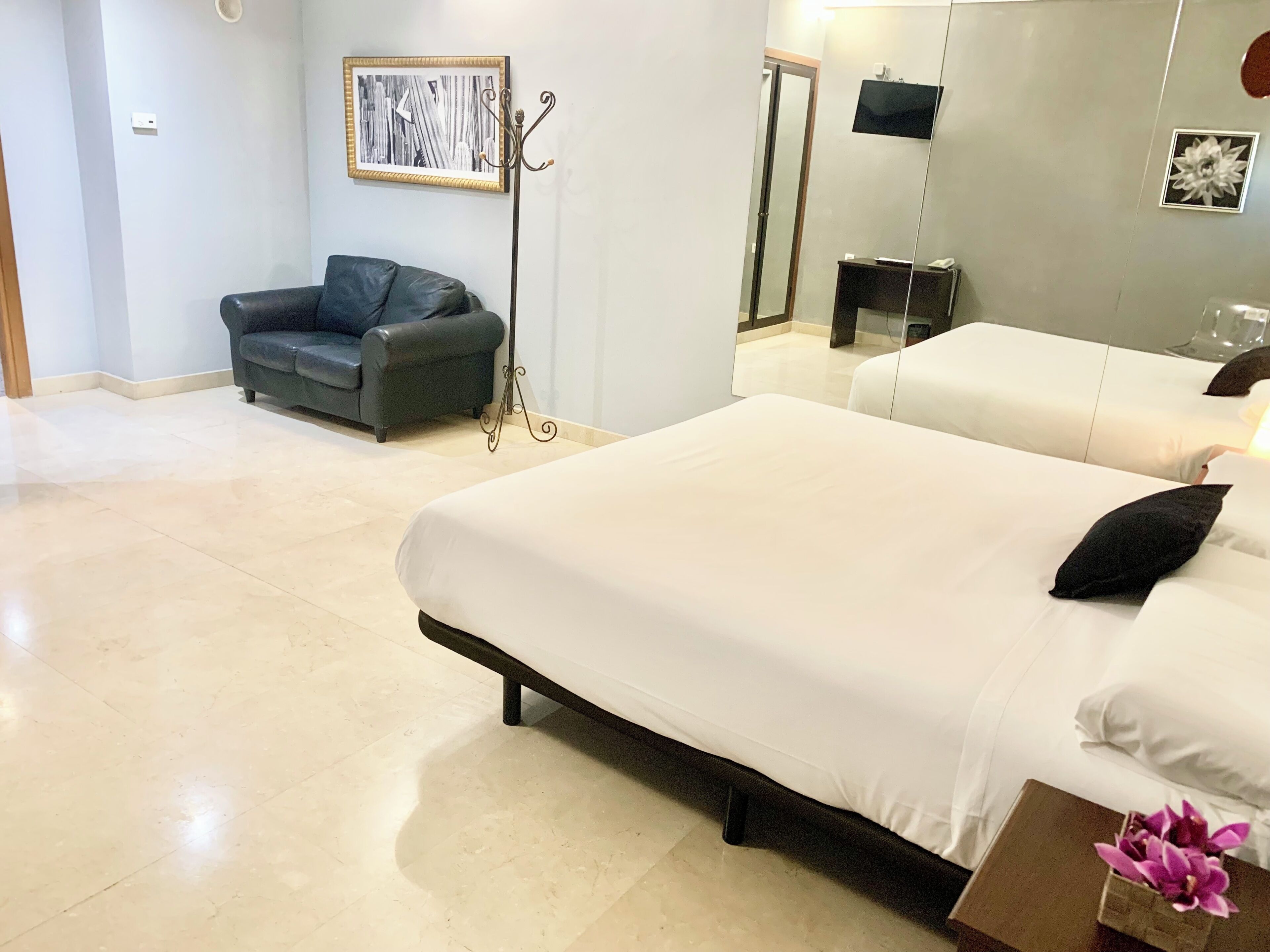 Photo - Hotel Humanes